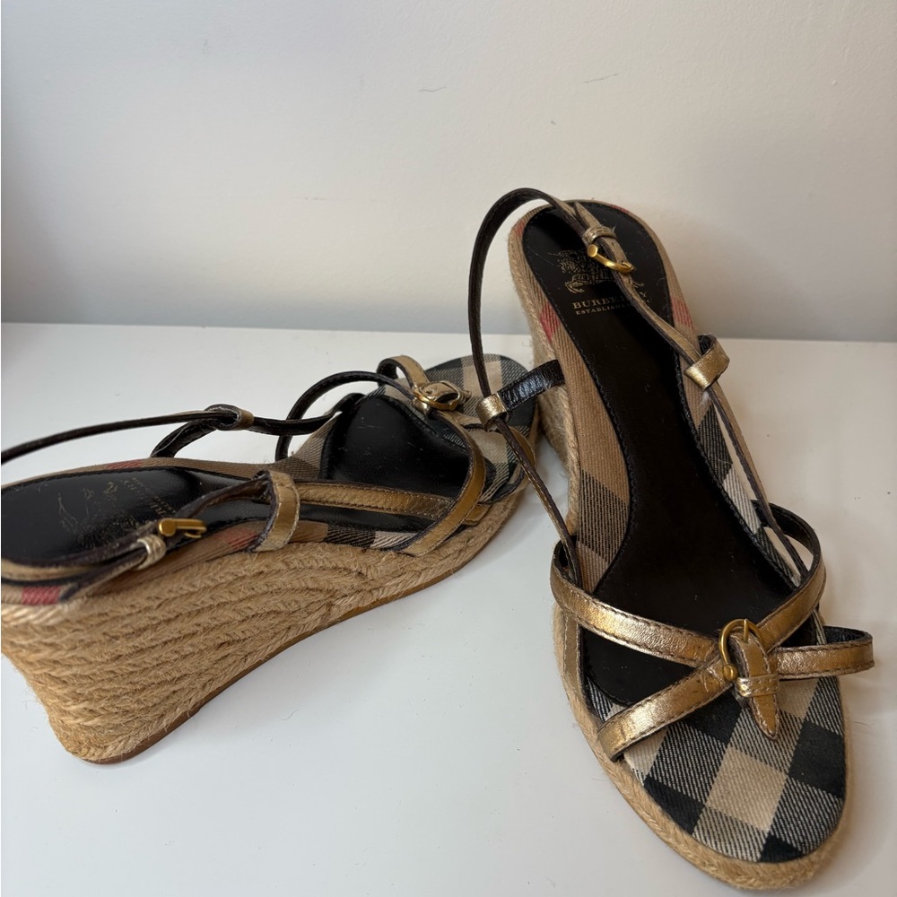 Burberry wedges size 8